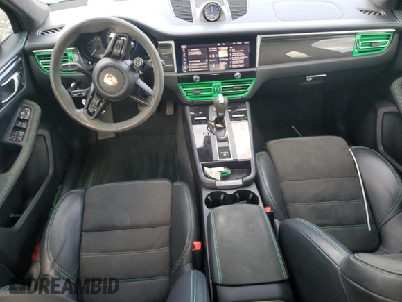2023 Porsche Macan GTS z VIN WP1AF2A59PLB56652, wystawiony jako Copart lot #44439815 z przebiegiem 21 757 mil mil oraz Szkoda całkowita • Salvage title. Historia ofert i sprzedaży dostępna na DreamBid. Obrazek 8.