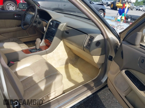 1991 Lexus LS z VIN JT8UF11E6M0097547, wystawiony jako IAAI lot #42224368 z przebiegiem 118 474 mil mil oraz . Historia ofert i sprzedaży dostępna na DreamBid. Obrazek 5.