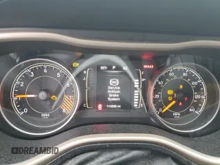 2015 Jeep Cherokee Latitude z VIN 1C4PJMCSXFW739396, wystawiony jako Copart lot #56282915 z przebiegiem 114 309 mil mil oraz Szkoda całkowita • Salvage title. Historia ofert i sprzedaży dostępna na DreamBid. Obrazek 9.