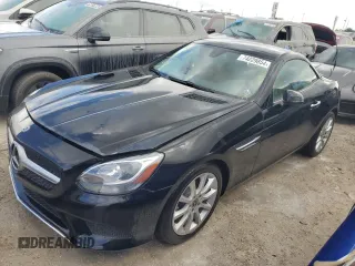 2018 Mercedes-Benz SLC 300 z VIN WDDPK3JA2JF152240, wystawiony jako Copart lot #74229854 z przebiegiem Nie podano mil oraz Nie do naprawy • Non repairable. Historia ofert i sprzedaży dostępna na DreamBid. Obrazek 1.