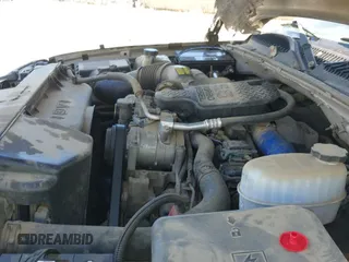 2003 Chevrolet Silverado 2500HD LT z VIN 1GCHC23153F197369, wystawiony jako IAAI lot #42854992 z przebiegiem 211 070 mil mil oraz . Historia ofert i sprzedaży dostępna na DreamBid. Obrazek 15.