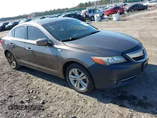 2014 Acura ILX Hybrid Tech Pkg with VIN 19VDE3F79EE300331, listed as a IAAI auction lot 42067961 with 147,348 mi miles. Bid and sale history available at carsss.com. Image 1.