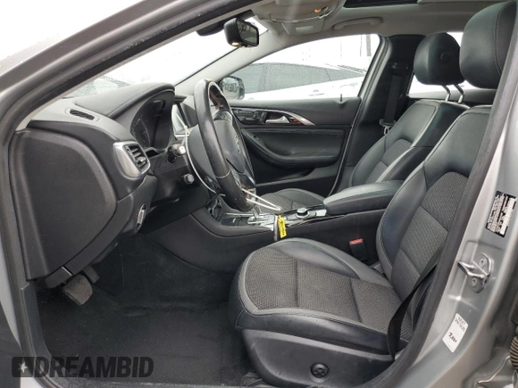 2019 Infiniti QX30 Luxe with VIN SJKCH5CP4KA011380, listed as a Copart auction lot 48665745 with 86,749 mi miles and Salvage title. Bid and sale history available at DreamBid. Image 7.