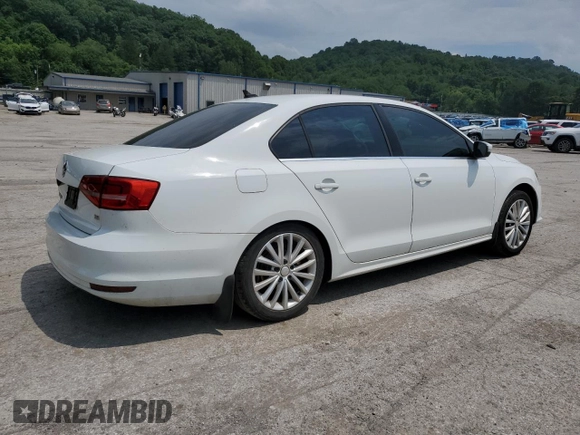 2015 Volkswagen Jetta SE с VIN 3VWD17AJ5FM346949, выставлен на аукционе Copart как лот 62875705 с пробегом 72 817 миль миль и Списание • Salvage title. История ставок и продаж доступна на DreamBid. Изображение 3.