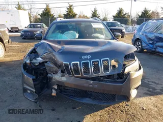 2019 Jeep Cherokee Altitude with VIN 1C4PJMLN0KD213357, listed as a IAAI auction lot 41320886 with 136,506 mi miles. Bid and sale history available at carsss.com. Image 12.