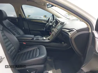 2020 Ford Fusion SEL с VIN 3FA6P0CD7LR131781, выставлен на аукционе IAAI как лот 41855346 с пробегом 95 621 миль миль и . История ставок и продаж доступна на DreamBid. Изображение 5.