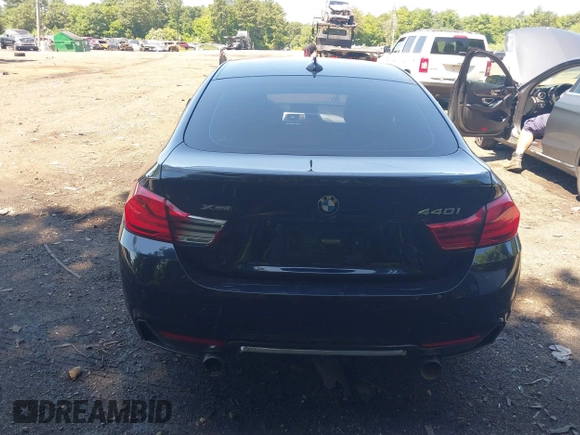 2019 BMW 4 Series 440i xDrive with VIN WBA4J7C57KBM76622, listed as a IAAI auction lot 39738945 with 79,540 mi miles and . Bid and sale history available at carsss.com. Image 16.