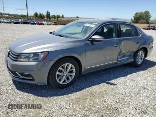 2017 Volkswagen Passat S z VIN 1VWAT7A34HC016349, wystawiony jako Copart lot #56190825 z przebiegiem 88 418 mil mil oraz Szkoda całkowita • Salvage title. Historia ofert i sprzedaży dostępna na DreamBid. Obrazek 1.
