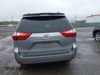 2018 Toyota Sienna XLE Auto Access Seat с VIN 5TDYZ3DC2JS940989, выставлен на аукционе IAAI как лот 42316742 с пробегом 130 731 миль миль и . История ставок и продаж доступна на DreamBid. Изображение 16.