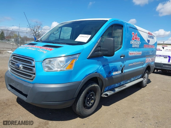 2015 Ford Transit Cargo Van with VIN 1FTNR1ZM4FKA78060, listed as a IAAI auction lot 42092332 with 203,564 mi miles. Bid and sale history available at carsss.com. Image 17.