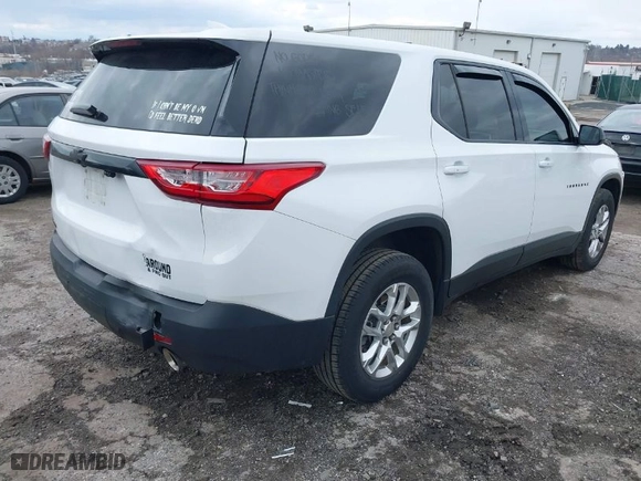 2019 Chevrolet Traverse LS with VIN 1GNERFKW8KJ242877, listed as a IAAI auction lot 41891570 with 67,982 mi miles. Bid and sale history available at carsss.com. Image 4.