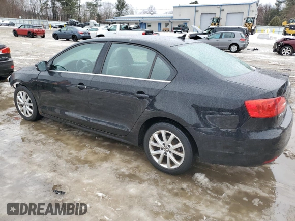 2013 Volkswagen Jetta SE with VIN 3VWDP7AJ4DM364564, listed as a Copart auction lot 44992455 with 81,203 mi miles and Salvage title. Bid and sale history available at DreamBid. Image 2.
