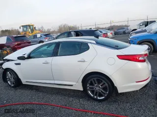 2013 Kia Optima SX w/Limited Pkg with VIN 5XXGR4A66DG249020, listed as a IAAI auction lot 41771425 with 44,000 mi miles. Bid and sale history available at carsss.com. Image 14.