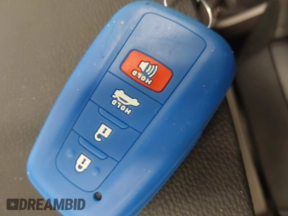 2021 Toyota RAV4 Hybrid XSE with VIN 4T3E6RFV8MU046348, listed as a IAAI auction lot 40520896 with 53,312 mi miles and . Bid and sale history available at DreamBid. Image 11.