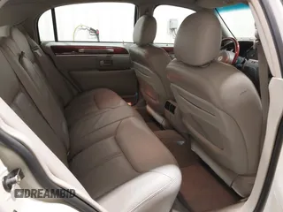 2004 Lincoln Town Car Ultimate z VIN 1LNHM83W74Y640747, wystawiony jako IAAI lot #41612377 z przebiegiem 36 400 mil mil oraz . Historia ofert i sprzedaży dostępna na DreamBid. Obrazek 8.