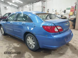 2007 Chrysler Sebring Touring z VIN 1C3LC56K57N508248, wystawiony jako IAAI lot #42305748 z przebiegiem 174 621 mil mil oraz . Historia ofert i sprzedaży dostępna na DreamBid. Obrazek 3.