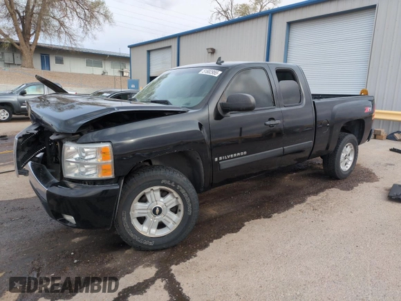 2007 Chevrolet Silverado 1500 LT w/2LT with VIN 2GCEC19JX71671723, listed as a Copart auction lot 51802955 with 151,823 mi miles and Salvage Title. Bid and sale history available at carsss.com. Image 1.