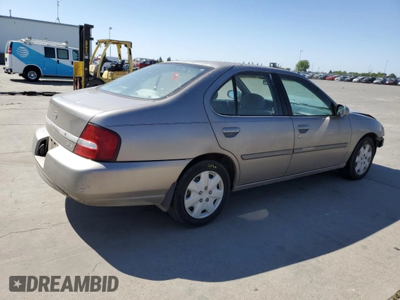 2001 Nissan Altima GXE z VIN 1N4DL01D81C130480, wystawiony jako Copart lot #53912885 z przebiegiem 155 140 mil mil oraz Szkoda całkowita • Salvage title. Historia ofert i sprzedaży dostępna na DreamBid. Obrazek 3.