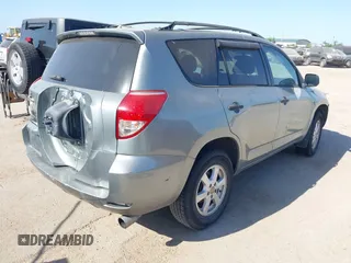 2006 Toyota RAV4 with VIN JTMBD33V865016156, listed as a IAAI auction lot 41998492 with 135,776 mi miles. Bid and sale history available at carsss.com. Image 4.