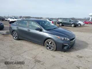2021 Kia Forte LXS z VIN 3KPF24AD3ME329477, wystawiony jako IAAI lot #41823148 z przebiegiem 67 889 mil mil oraz . Historia ofert i sprzedaży dostępna na DreamBid. Obrazek 1.