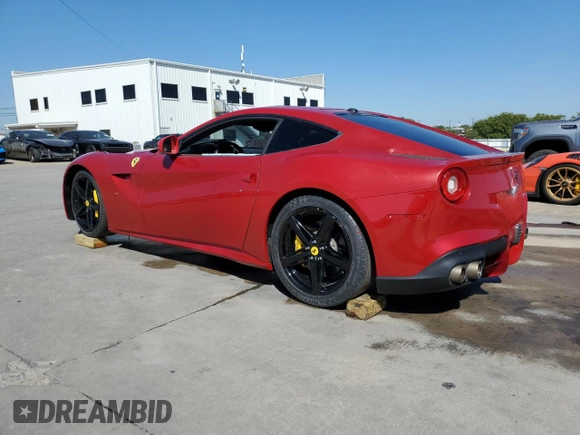 2013 Ferrari F12 z VIN ZFF74UFA7D0193622, wystawiony jako Copart lot #73031694 z przebiegiem Nie podano mil oraz Szkody całkowita. Historia ofert i sprzedaży dostępna na DreamBid. Obrazek 2.