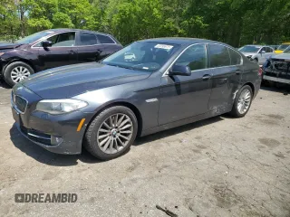 2011 BMW 5 Series 535i z VIN WBAFR7C55BC604867, wystawiony jako Copart lot #52096975 z przebiegiem 196 624 mil mil oraz Szkody całkowita. Historia ofert i sprzedaży dostępna na DreamBid. Obrazek 1.