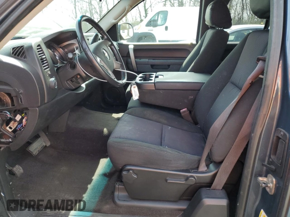 2010 Chevrolet Silverado 1500 LT with VIN 1GCSCSE01AZ106636, listed as a Copart auction lot 50235315 with 80,649 mi miles and Salvage Title. Bid and sale history available at DreamBid. Image 7.