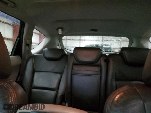 2006 Subaru Tribeca 5-Pass z VIN 4S4WX82C364417394, wystawiony jako Copart lot #84560214 z przebiegiem 132 212 mil mil oraz Czysty tytuł • Clean title. Historia ofert i sprzedaży dostępna na DreamBid. Obrazek 10.