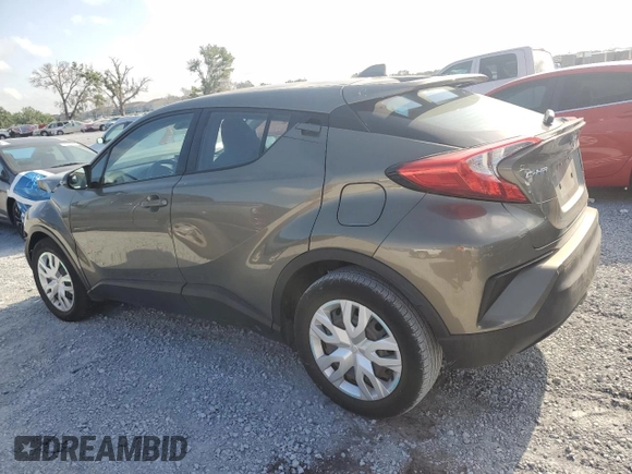 2021 Toyota C-HR LE z VIN NMTKHMBXXMR130792, wystawiony jako Copart lot #54854625 z przebiegiem 27 478 mil mil oraz Nie do naprawy • Non repairable. Historia ofert i sprzedaży dostępna na DreamBid. Obrazek 2.