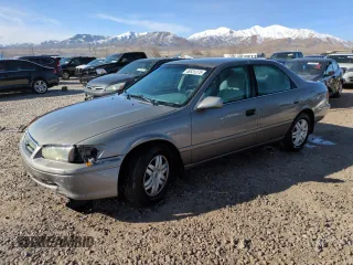 2001 Toyota Camry CE with VIN 4T1BG22K01U095549, listed as a Copart auction lot 48531275 with 229,800 mi miles and Salvage Title. Bid and sale history available at carsss.com. Image 1.