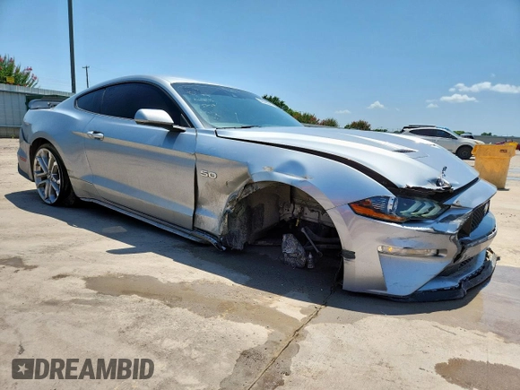2022 Ford Mustang GT z VIN 1FA6P8CF5N5148696, wystawiony jako Copart lot #64045025 z przebiegiem 23 300 mil mil oraz Szkoda całkowita • Salvage title. Historia ofert i sprzedaży dostępna na DreamBid. Obrazek 4.