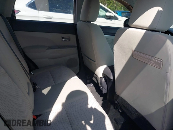 2017 Mitsubishi Outlander ES z VIN JA4AP3AU4HZ007103, wystawiony jako IAAI lot #42129563 z przebiegiem 113 554 mil mil oraz . Historia ofert i sprzedaży dostępna na DreamBid. Obrazek 8.