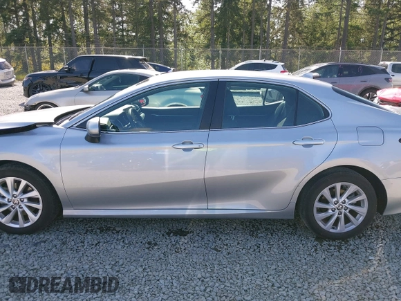 2023 Toyota Camry LE z VIN 4T1C11AK3PU172750, wystawiony jako IAAI lot #42338023 z przebiegiem 33 727 mil mil oraz . Historia ofert i sprzedaży dostępna na DreamBid. Obrazek 14.