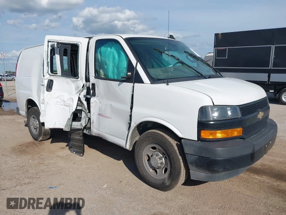 2019 Chevrolet Express Cargo z VIN 1GCWGAFP0K1312719, wystawiony jako IAAI lot #42209808 z przebiegiem 99 944 mil mil oraz . Historia ofert i sprzedaży dostępna na DreamBid. Obrazek 1.