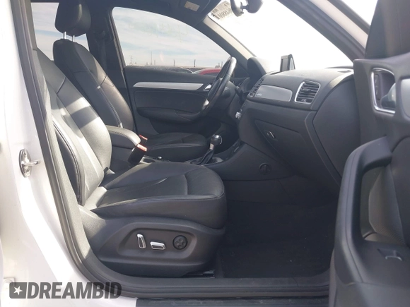 2017 Audi Q3 Premium z VIN WA1ECCFS0HR008186, wystawiony jako IAAI lot #40648800 z przebiegiem 139 379 mil mil oraz . Historia ofert i sprzedaży dostępna na DreamBid. Obrazek 5.