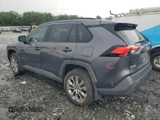 2021 Toyota RAV4 XLE Premium z VIN 2T3C1RFV0MC106727, wystawiony jako Copart lot #59282205 z przebiegiem 48 074 mil mil oraz Szkoda całkowita • Salvage title. Historia ofert i sprzedaży dostępna na DreamBid. Obrazek 2.