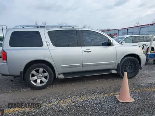 2011 Nissan Armada Platinum z VIN 5N1AA0NC2BN615574, wystawiony jako IAAI lot #41222471 z przebiegiem 340 803 mil mil oraz . Historia ofert i sprzedaży dostępna na DreamBid. Obrazek 13.