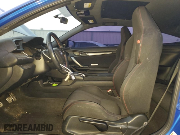 2017 Honda Civic Si with VIN 2HGFC3A55HH754856, listed as a Copart auction lot 46654685 with 149,588 mi miles and Salvage Title. Bid and sale history available at DreamBid. Image 7.
