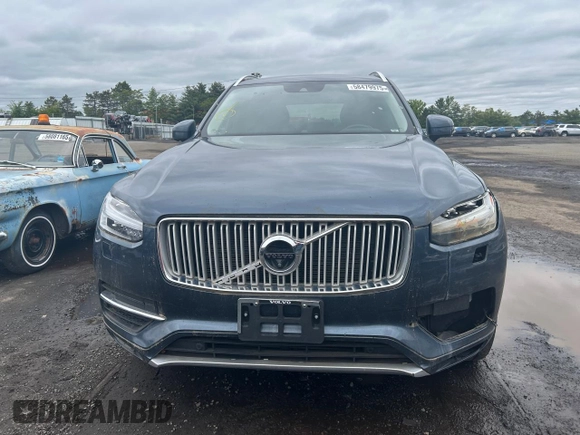 2018 Volvo XC90 Inscription with VIN YV4A22PL7J1212753, listed as a Copart auction lot 58479975 with 141,016 mi miles and Clean title. Bid and sale history available at DreamBid. Image 5.