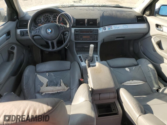 2001 BMW 3 Series 330i with VIN WBAAV53451FT02042, listed as a Copart auction lot 81005284 with 152,657 mi miles and Salvage Title. Bid and sale history available at carsss.com. Image 8.
