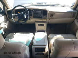2001 Chevrolet Suburban LS with VIN 3GNEC16T21G265902, listed as a Copart auction lot 44120685 with 299,460 mi miles and Salvage Title. Bid and sale history available at carsss.com. Image 8.