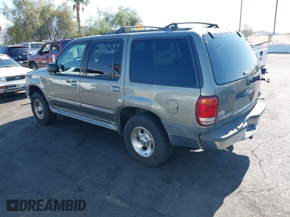 2001 Ford Explorer XLT with VIN 1FMZU73E71ZA54223, listed as a IAAI auction lot 42430186 with 207,658 mi miles and . Bid and sale history available at DreamBid. Image 3.