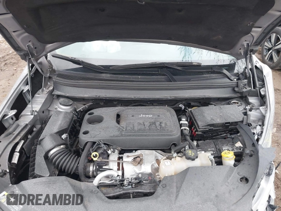 2022 Jeep Cherokee Latitude Lux z VIN 1C4PJMMN9ND511277, wystawiony jako IAAI lot #41151980 z przebiegiem 51 809 mil mil oraz . Historia ofert i sprzedaży dostępna na DreamBid. Obrazek 10.