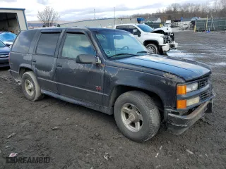 2000 Chevrolet Tahoe Limited with VIN 1GNEC13R6YR111843, listed as a Copart auction lot 47264665 with 287,666 mi miles and Salvage Title. Bid and sale history available at carsss.com. Image 4.