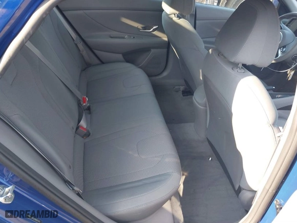 2021 Hyundai Elantra SE with VIN 5NPLL4AG7MH017345, listed as a IAAI auction lot 41523870 with 39,576 mi miles. Bid and sale history available at carsss.com. Image 8.