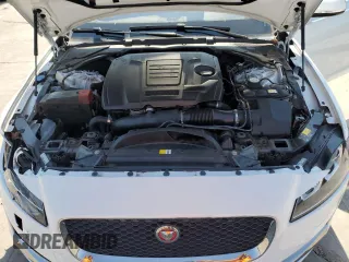 2019 Jaguar XF 25t Premium with VIN SAJBD4FX4KCY79434, listed as a Copart auction lot 74850564 with 32,337 mi miles and Salvage Title. Bid and sale history available at carsss.com. Image 12.