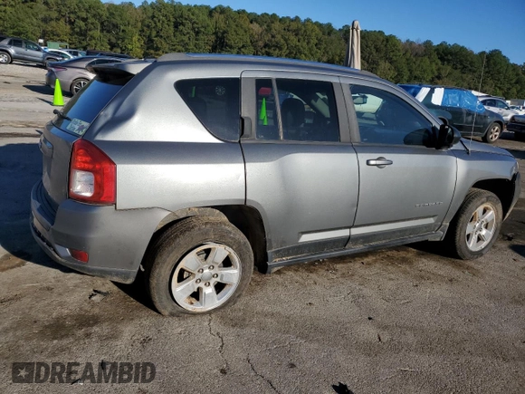 2013 Jeep Compass Sport with VIN 1C4NJCBAXDD109364, listed as a Copart auction lot 81176044 with 198,184 mi miles and Salvage Title. Bid and sale history available at carsss.com. Image 3.