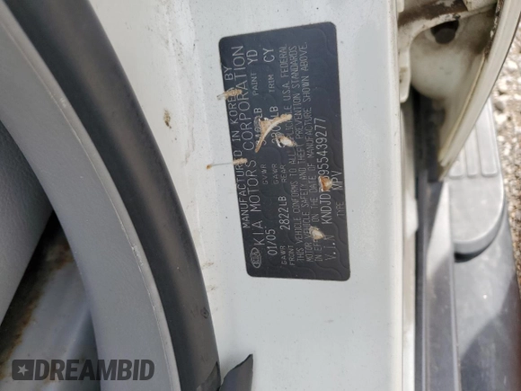 2005 Kia Sorento LX with VIN KNDJD733955439277, listed as a Copart auction lot 44465875 with 0 mi miles and Salvage Title. Bid and sale history available at carsss.com. Image 14.