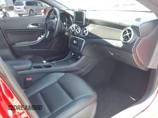 2014 Mercedes-Benz CLA 250 z VIN WDDSJ4EBXEN050072, wystawiony jako IAAI lot #42261360 z przebiegiem 92 555 mil mil oraz . Historia ofert i sprzedaży dostępna na DreamBid. Obrazek 5.