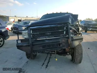 2000 Ford Super Duty F-250 XL with VIN 1FTNW21F7YEB72480, listed as a Copart auction lot 85778174 with 295,477 mi miles and Clean Title. Bid and sale history available at carsss.com. Image 11.